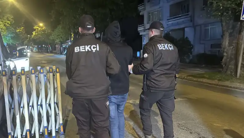 Edirne'de Düzensiz Göçmen Operasyonu: Dört Kişi Yakalandı