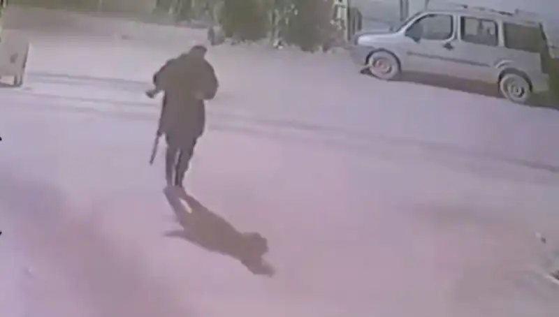 Mertcan Cinayetinde Şok Gelişme: Zanlı Av Tüfeğiyle Kameralara Yakalandı!