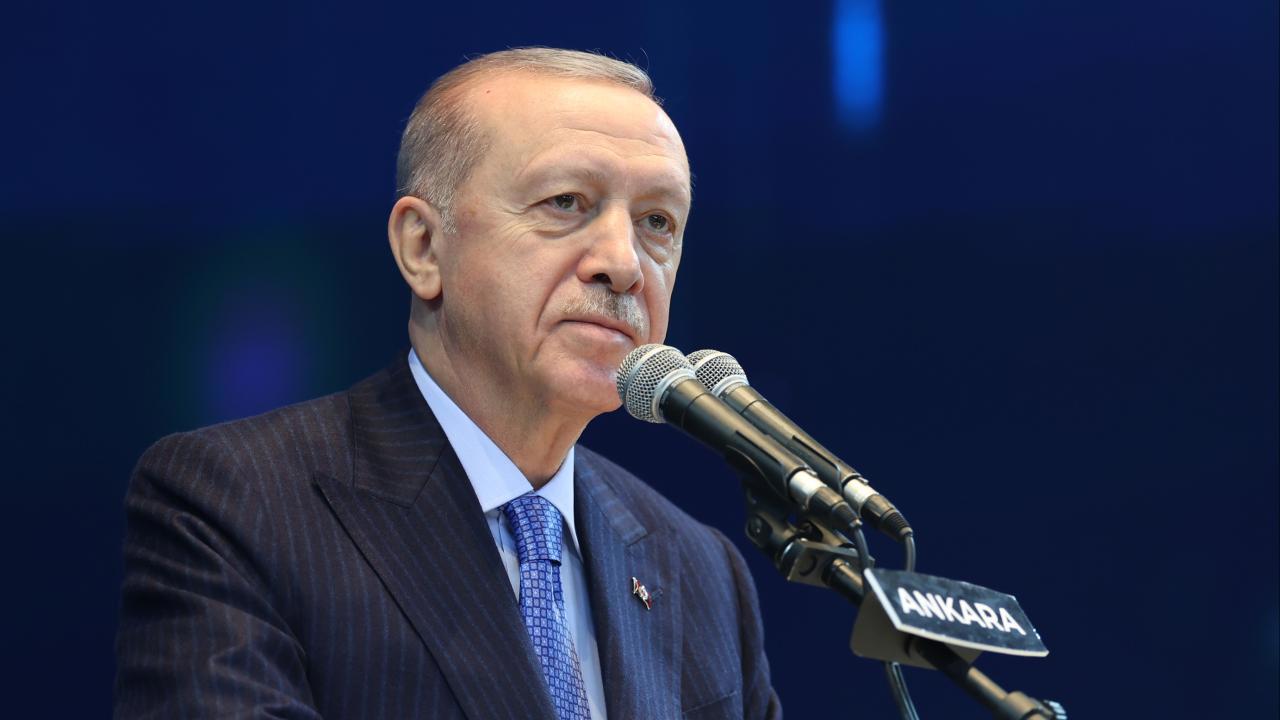 Cumhurbaşkanı Erdoğan: Demokrasiye Sıkı Sıkıya Bağlıyız