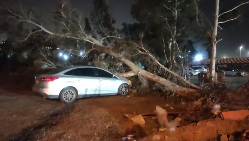 Hatay’da Fırtına Alarmı: Denizdeki Tekneler Alt Üst Oldu!