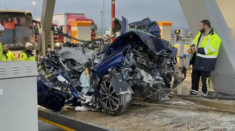 Silivri'de Otomobil ve Otobüs Feci Kaza: Hayatını Kaybedenler ve Yaralılar Var