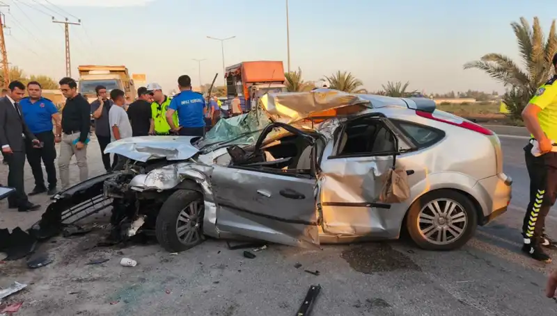 Adana'da Feci Kaza: İnfaz Koruma Memurları Trafik Kazasında Hayatını Kaybetti
