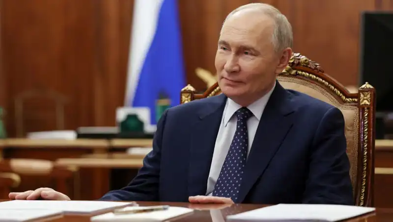 Putin, Çin'le Uzayda Yeni Hedefler için Güç Birliği Yapıyor