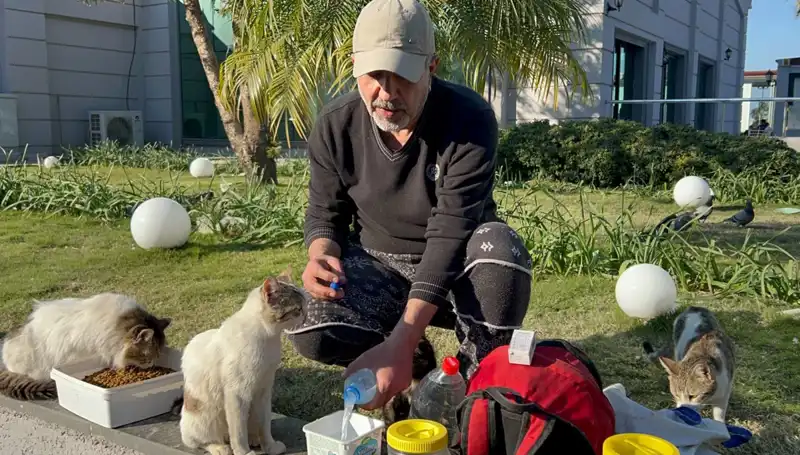 59 Yaşındaki Adamın Gündelik 8 Kilometre Yürüyüşü ve İnanılmaz Hikayesi