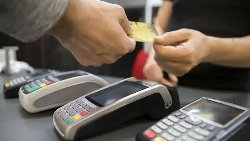 Kartlı Harcamalarda Gizli Artış: Tasarruf Yapmanın Yolları