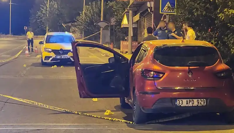 Otomobil Çatışması: İki Kişi Hayatını Kaybetti, Beş Yaralı Var