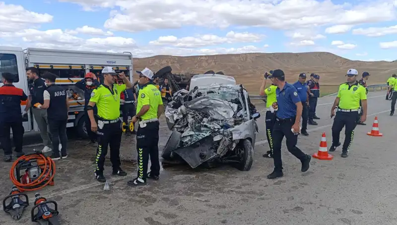 Yozgat’ta Korkunç Kaza: 3 Kişi Hayatını Kaybetti, 2 Yaralı