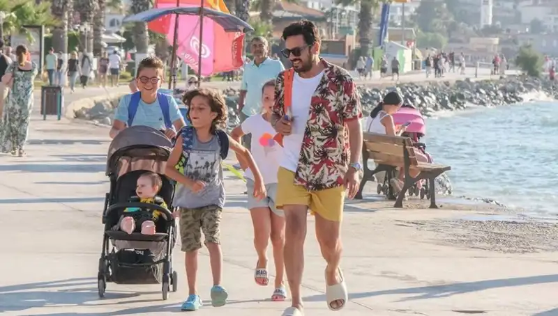 "Ne Olacak Halim": Duygusal Bir Yolculukta Büyüleyici Oyuncu Kadrosu