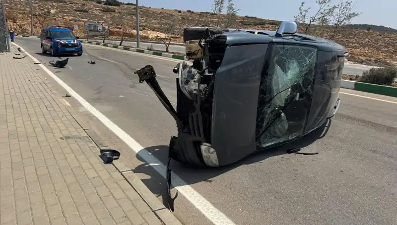 Kilis'te Ticari Araç Devrildi: 4 Kişi Yaralandı, Olayın Ayrıntıları Ortaya Çıktı