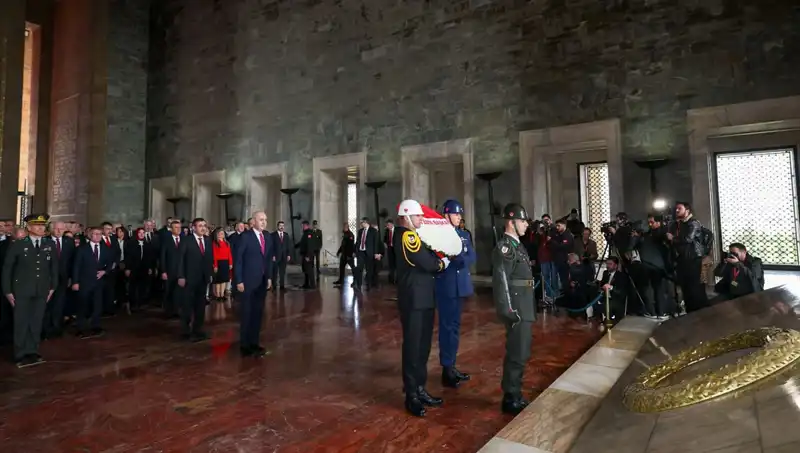 Türkiye’nin Önde Gelen İsimleri Anıtkabir’de Bir Araya Geldi