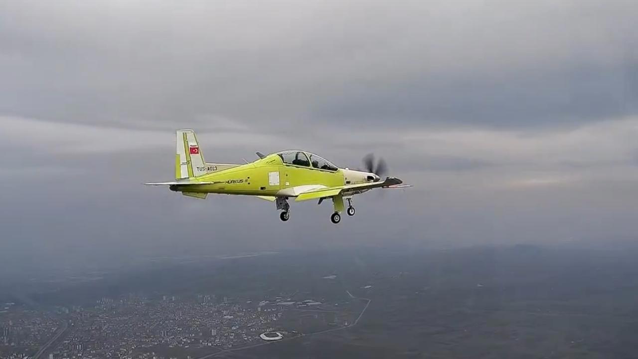 HÜRKUŞ 2 Uçağı İlk Uçuşunu Gerçekleştirdi