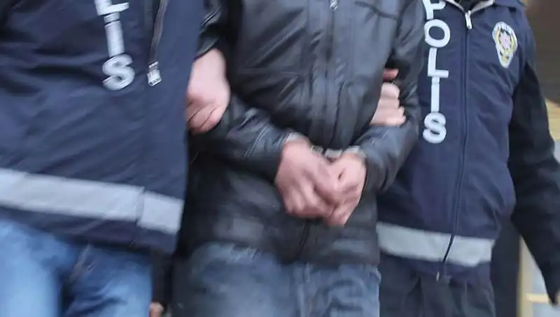Konya'da Dolandırıcılık Ağının Çöküşü: 13 Kişi Tutuklandı!