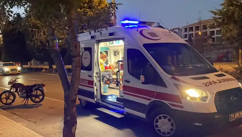 Otomobil, Motosikleti 70 Metre Sürükledi: Sürücü Kaçtı!