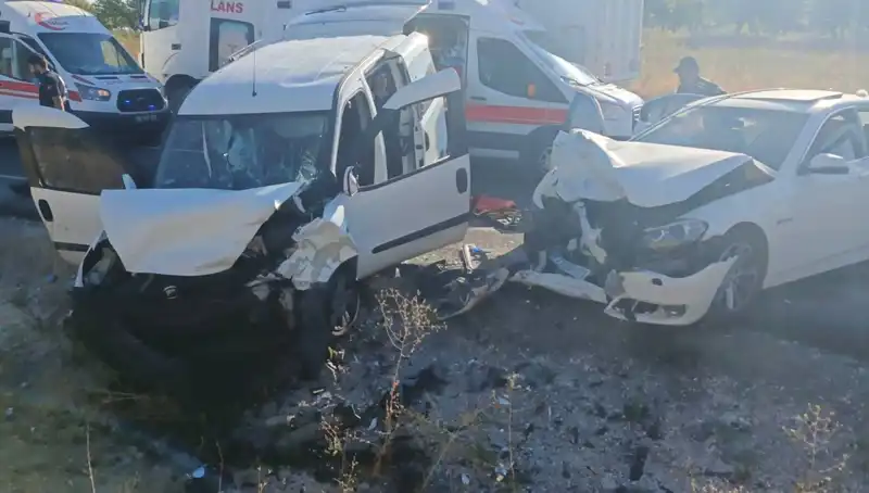 Nevşehir'de Feci Trafik Kazası: 14 Kişi Yaralandı, Detaylar Şok Etti