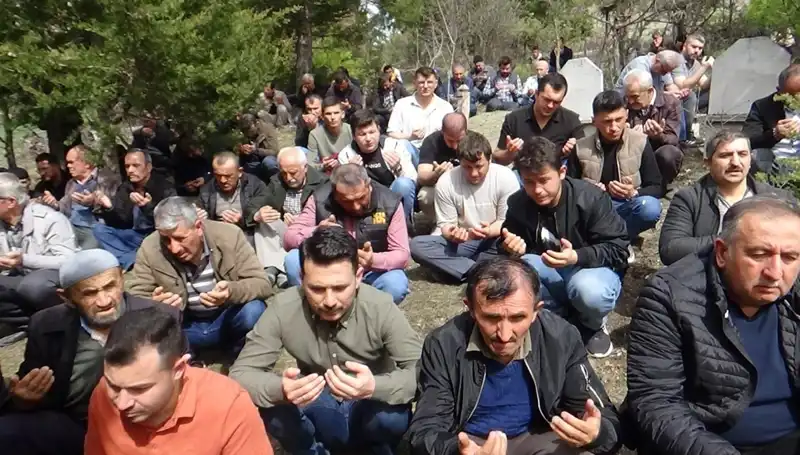 Bir Köyün Kalbinden Kopan Sevgi: Veda Töreni