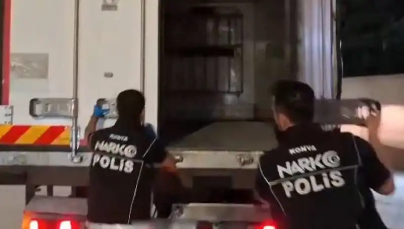 Konya’da Uyuşturucu Ticareti Operasyonu: Dört Kişi Gözaltına Alındı