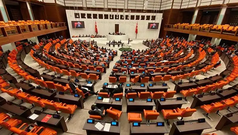 Yeni Dokunulmazlık Dosyaları Meclis'te: Siyasi Tartışmalar Kızışıyor
