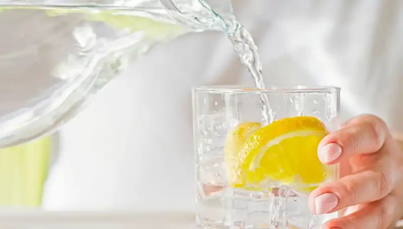 Limonlu Su Tüketiminin Bilinmeyen Faydaları: Doktorun Açıklamaları