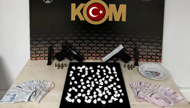 Çeşme'de Silahlı Saldırı! 3 Kişi Gözaltına Alındı