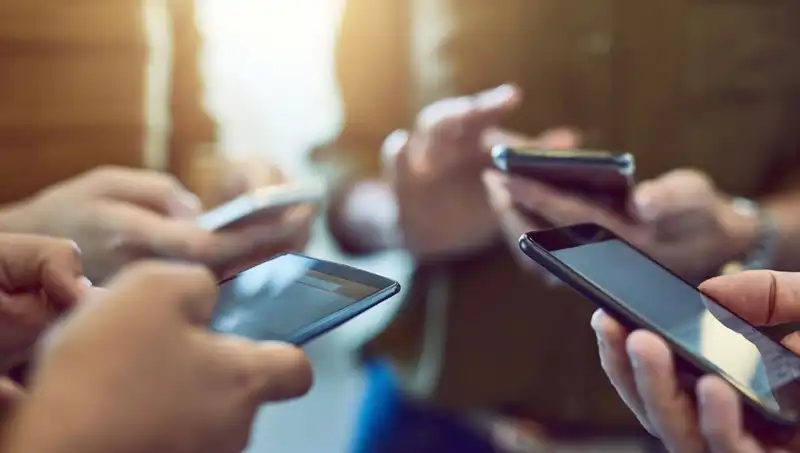 Oppo A5 Pro 4G: Uygun Fiyatlı Akıllı Telefon Piyasasına Yeni Bir Soluk Getiriyor