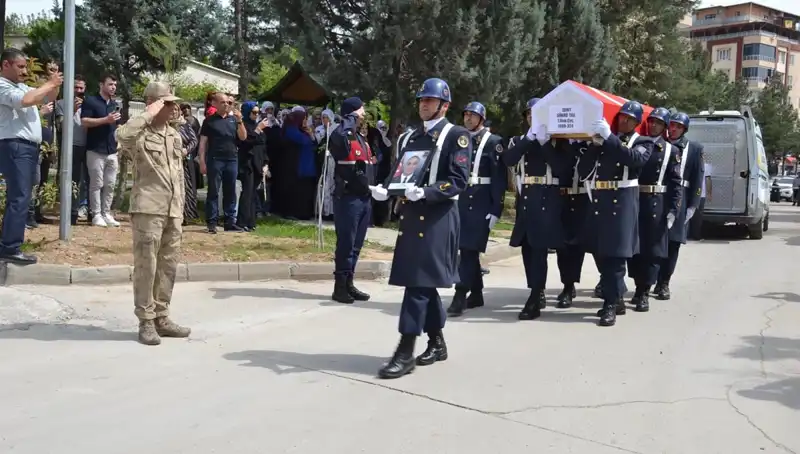 Şehit Gözyaşlarıyla Uğurlandı: 23 Yaşında Hayatını Kaybeden Kahramanımıza Veda