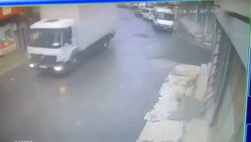 Sahte Polislerin Dehşet Verici Planı: 1,7 Milyon Liralık Gaspın Arkasında Ne Var?