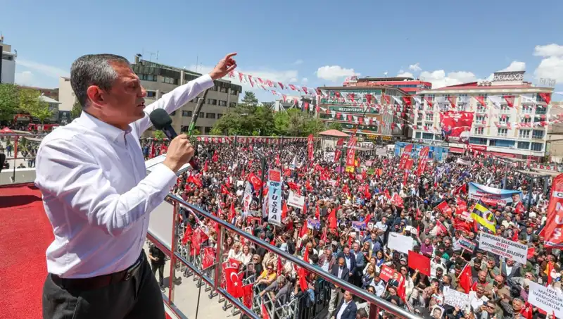 Özgür Özel: Terör Örgütünün Silah Bırakmasını Tam Destekliyoruz
