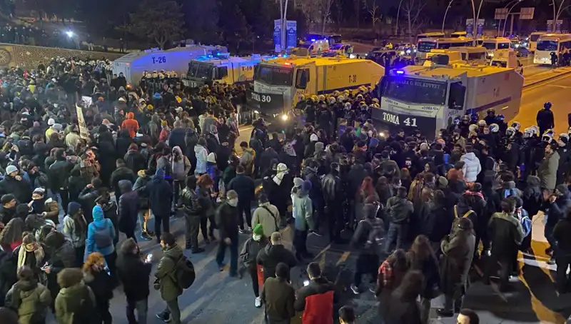 İstanbul ve Ankara’da İmamoğlu Eylemi: Öğrenciler Diplomalarına ve Gözaltılara Karşı Sokaklarda