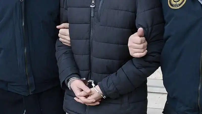 Samsun’da Hırsızlık ve Silahlı Tehdit Suçundan Aranan Firari Hükümlü Yakalandı!
