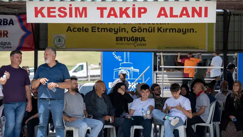 Ankara’da Kurban Pazarlarında Hareketlilik: Alıcılar ve Satıcılar Yoğun İlgi Gösteriyor