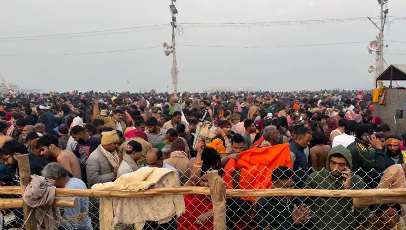 Hindistan'da Dini Festivalde İzdiham: En Az 6 Kişinin Hayatını Kaybettiği Facia
