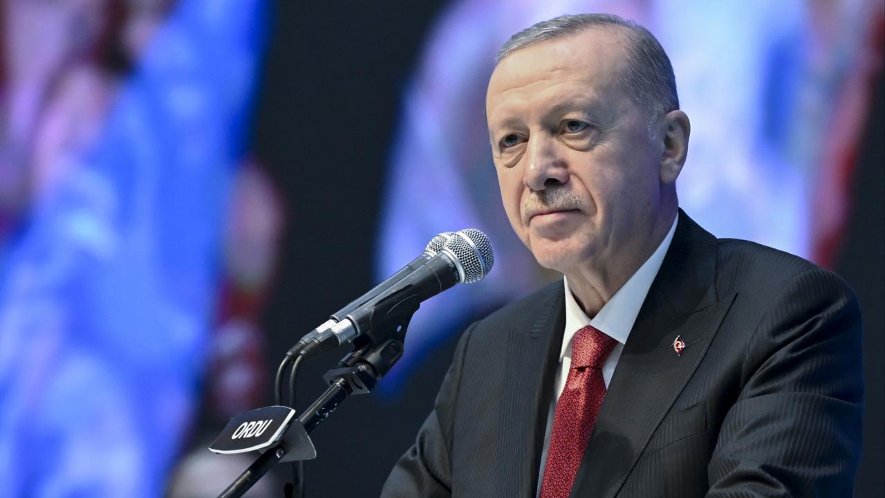 Cumhurbaşkanı Erdoğan: AK Parti ve Cumhur İttifakı'na ağır bir sorumluluk düşüyor