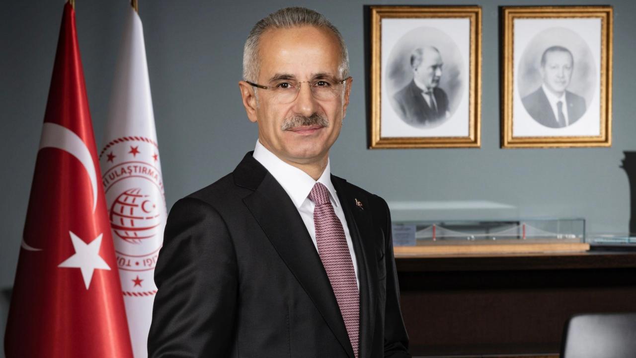 Uraloğlu tarafından yapılan açıklamada, Suriye ile deniz yetki anlaşmasının olumlu etkileri vurgulandı.