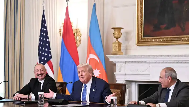 Aliyev’den Ermenistan’a Anayasa Çağrısı: Zaman Kaybetmeye Gerek Yok