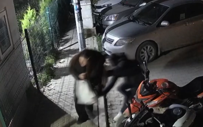 İzmir'de Saplantılı Aşkın Sonucu: Genç Kadın Hayatını Kaybetti