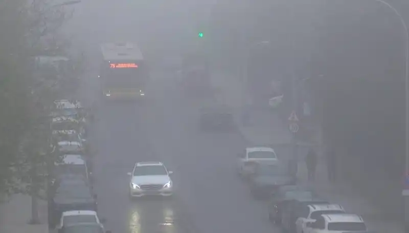 İstanbul’da Görüş Mesafesini Düşüren Yoğun Sis Etkili Oldu