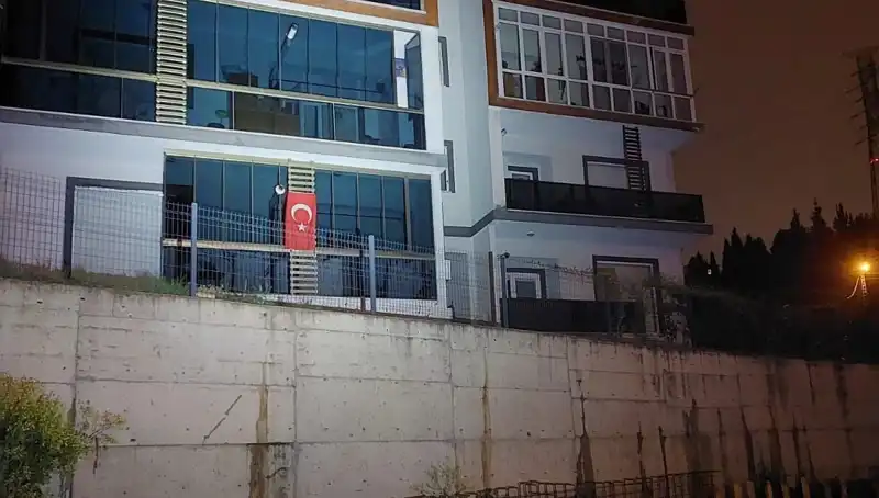 Sakarya'da 4 Katlı Apartman, Güvenlik Nedeniyle Tahliye Edildi