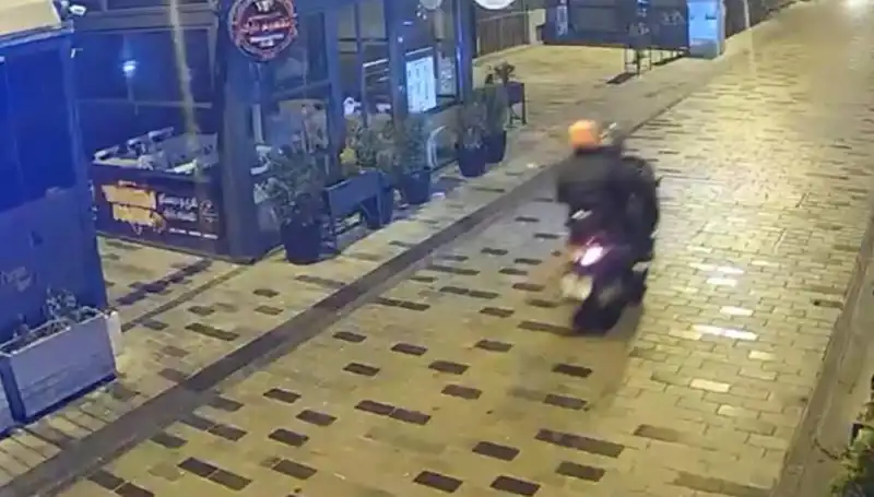 Gece Kulübüne Haraç Saldırısı: Korkunç Anlar Yaşandı
