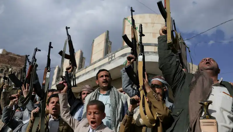 Husiler, Yemen’de Kara Harekatı İçin ABD’yi Suçluyor: Gerçekler Neler?