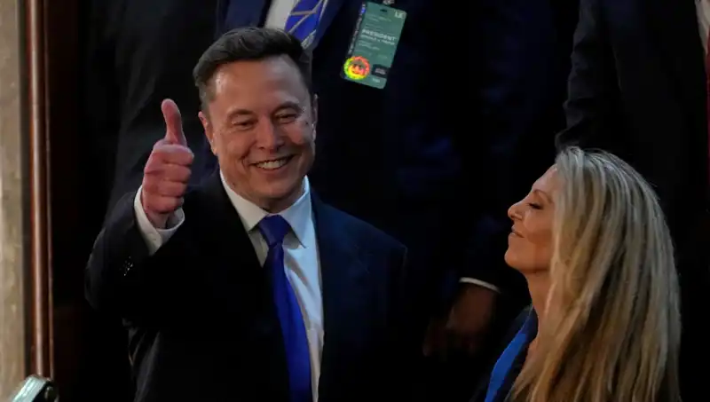 Elon Musk'tan Ukrayna'da Seçim İstemi: Zelenski'nin Şansı Ne Kadar?