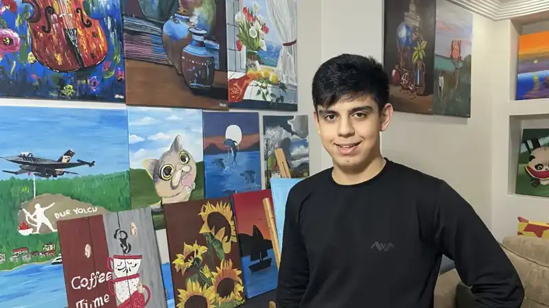 Otizmli Ressam Okan’ın Hayal Dünyası: Engelleri Aşan Sanat Yolculuğu