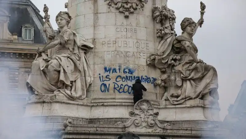 Paris Belediyesi, Grafiticilere Savaş Açtı: Yıkıcı Sonuçlar mı Bekleniyor?