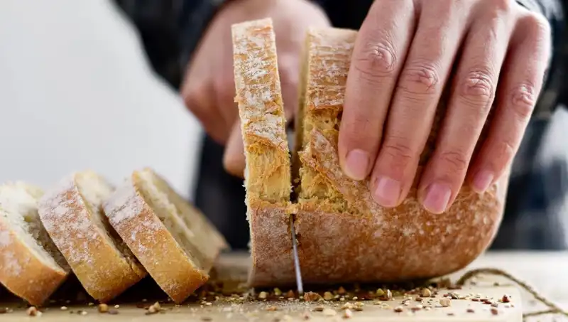 Kızarmış Ekmek Mi, Taze Ekmek Mi? Sağlığınızı Nasıl Etkiliyor?