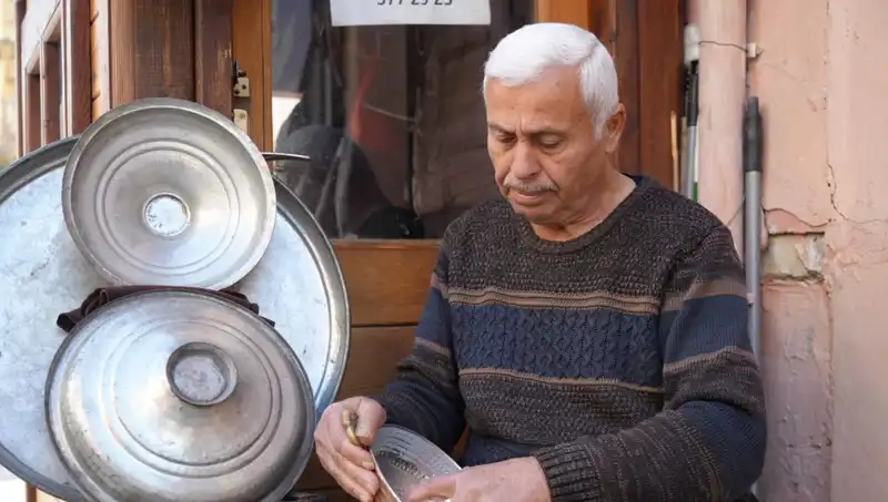 Geçmişin Gölgesinde Kaybolan Meslekler: Zamana Yenik Düşenler