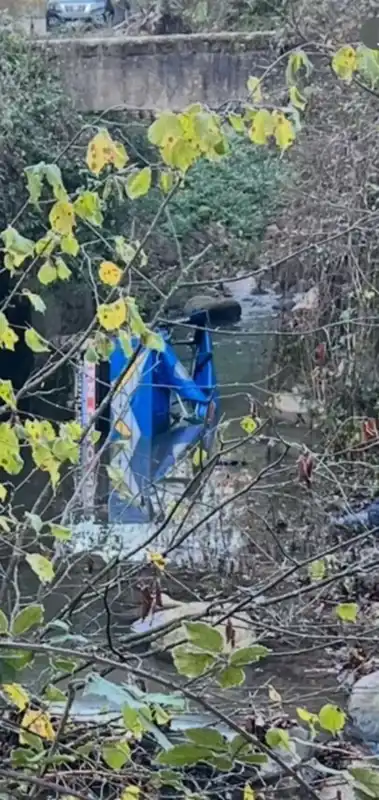 Patpat Dereye Düştü: Çiftin Faciası ve Hayatta Kalma Mücadelesi