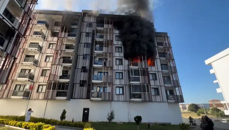 Çanakkale’de Düşmanı Korkutan Yangın: Şehirde Neler Oldu?