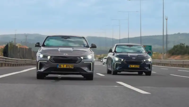 Türkiye’nin Yerli Elektrikli Aracı Togg’a İki Yeni Çarpıcı Renk Katıldı