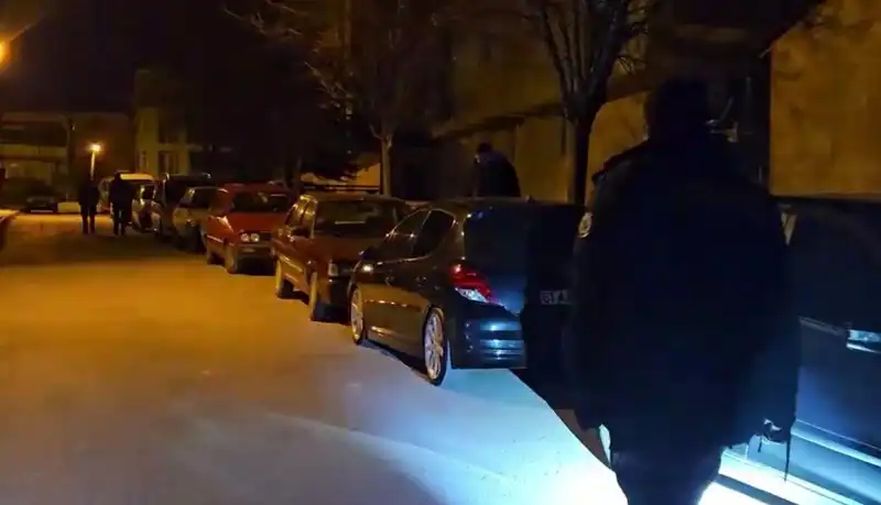 Park Halindeki Araçları Çizip Kaçan Şüpheliler Yakalandı