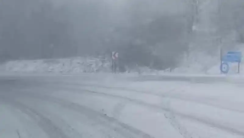 Hava Durumu Alarmı: 48 İlde Üç Mevsim Bir Arada