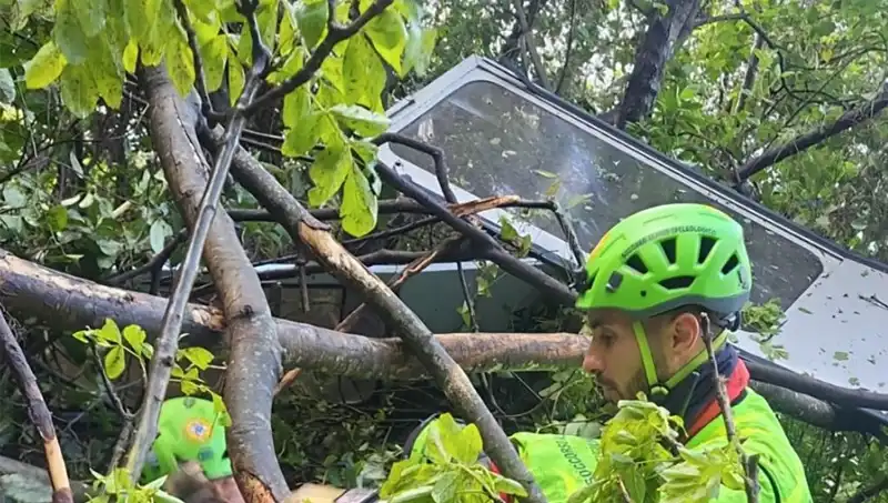 İtalya'da Teleferik Faciası: Çekme Halatı Koptu, 4 Kişi Hayatını Kaybetti